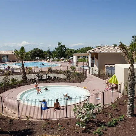 Les Demeures Du Ventoux - Vacanceole 3* 欧比尼昂